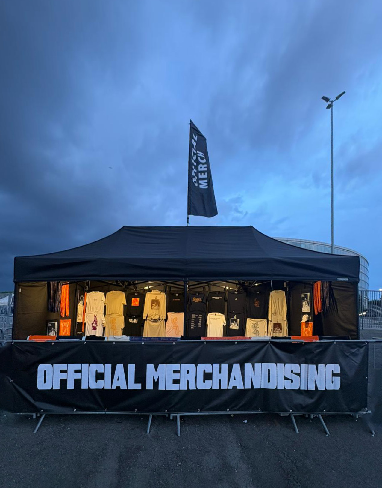 Stand merchandising al concerto